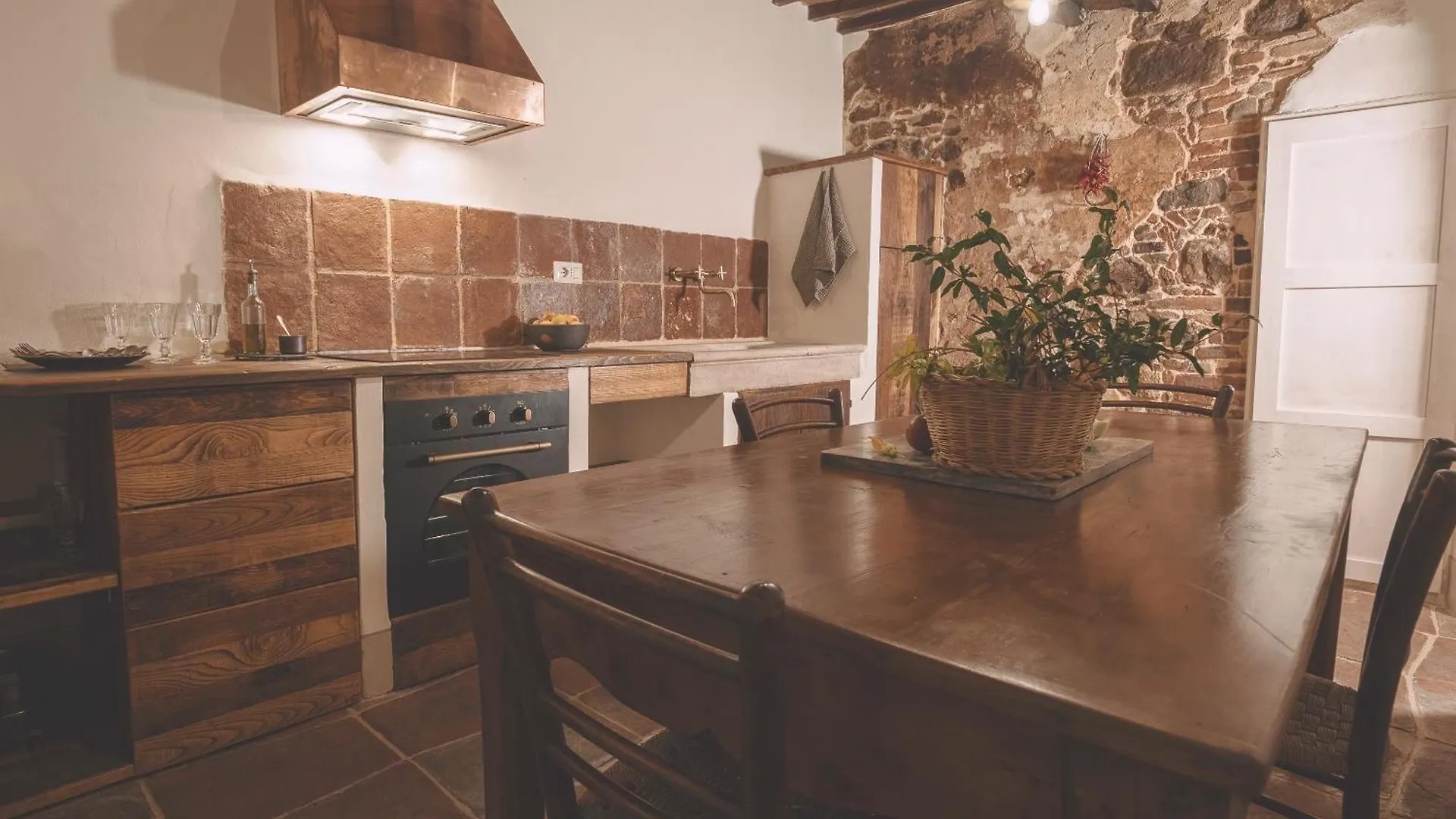 Borgo Di Sotto Tuscany - Luxury Holiday Home Montefollonico